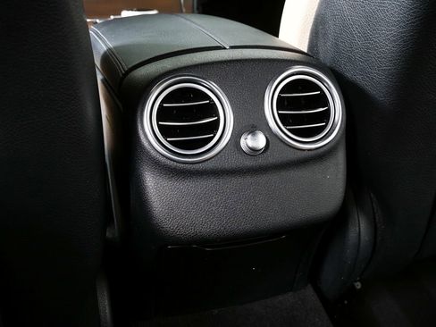 Used 2019 Mercedes-Benz C 300 Sedan image 21