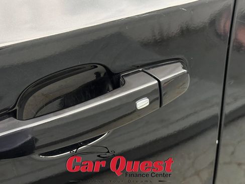 Used 2019 Chevrolet Traverse RS AWD/4WD image 25