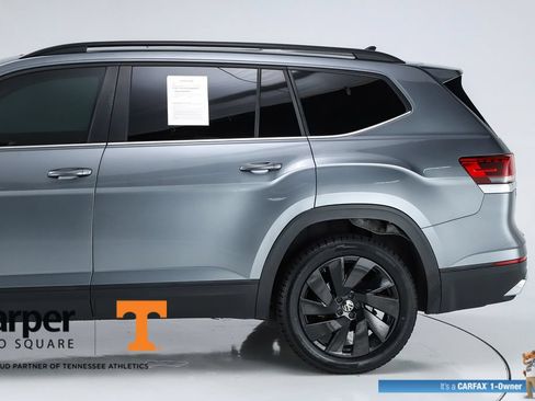 Used 2024 Volkswagen Atlas SE w/ Panoramic Sunroof Package FWD image 44