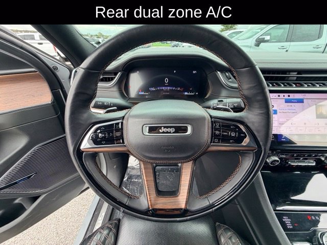 Used 2022 Jeep Grand Cherokee Summit w/ Adv Protech Group IV AWD/4WD image 9