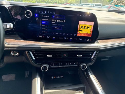 Certified 2025 Chevrolet Tahoe Z71 AWD/4WD image 18