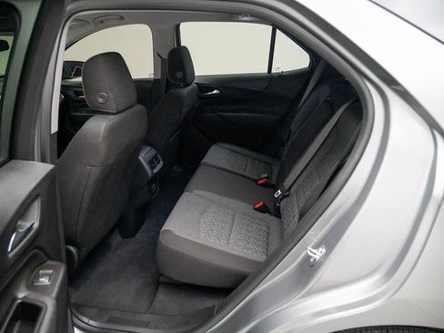 Used 2023 Chevrolet Equinox LT image 24