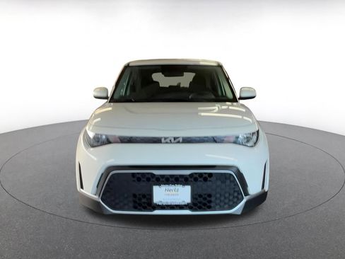 Used 2025 Kia Soul LX w/ LX Technology Package image 4