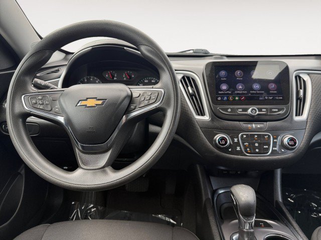 Used 2024 Chevrolet Malibu LT FWD image 2