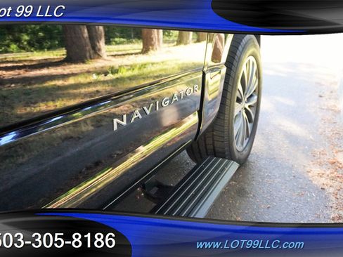 Used 2017 Lincoln Navigator Select AWD/4WD image 39
