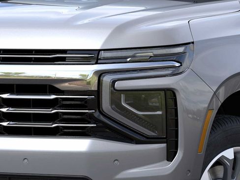 New 2026 Chevrolet Suburban LT w/ Comfort Package AWD/4WD image 10