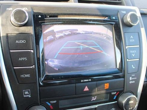 Used 2017 Toyota Camry XSE w/ Moonroof Package FWD image 11