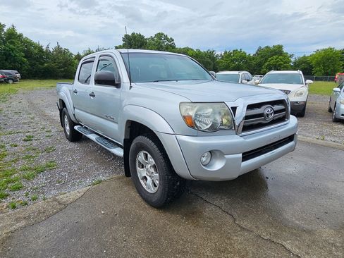 Used 2009 Toyota Tacoma 4x4 Double Cab image 2