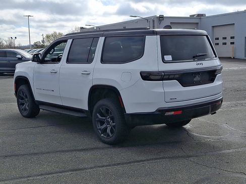 New 2026 Jeep Grand Wagoneer 4WD image 3