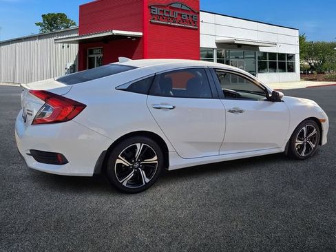 Used 2016 Honda Civic Touring image 5