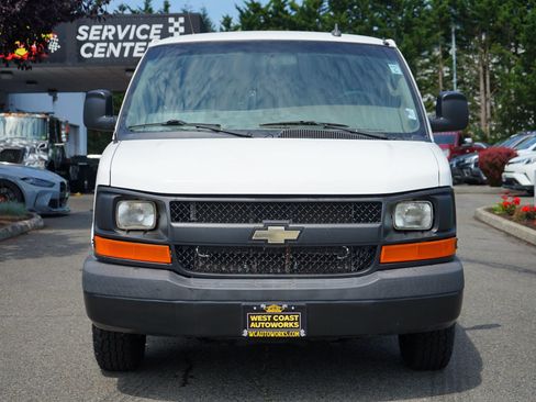 Used 2017 Chevrolet Express 3500 LS RWD image 9