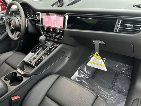 New 2025 Porsche Macan image 19