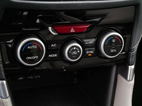 Used 2023 Subaru Forester Limited AWD/4WD image 23