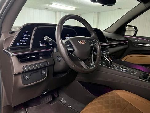 Certified 2023 Cadillac Escalade ESV Premium Luxury AWD/4WD image 14