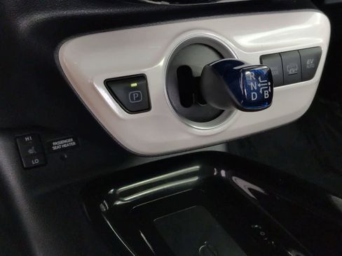 Used 2019 Toyota Prius Prime Premium FWD image 31