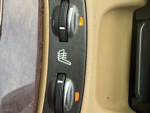 Used 2008 Lexus SC 430 Convertible image 29