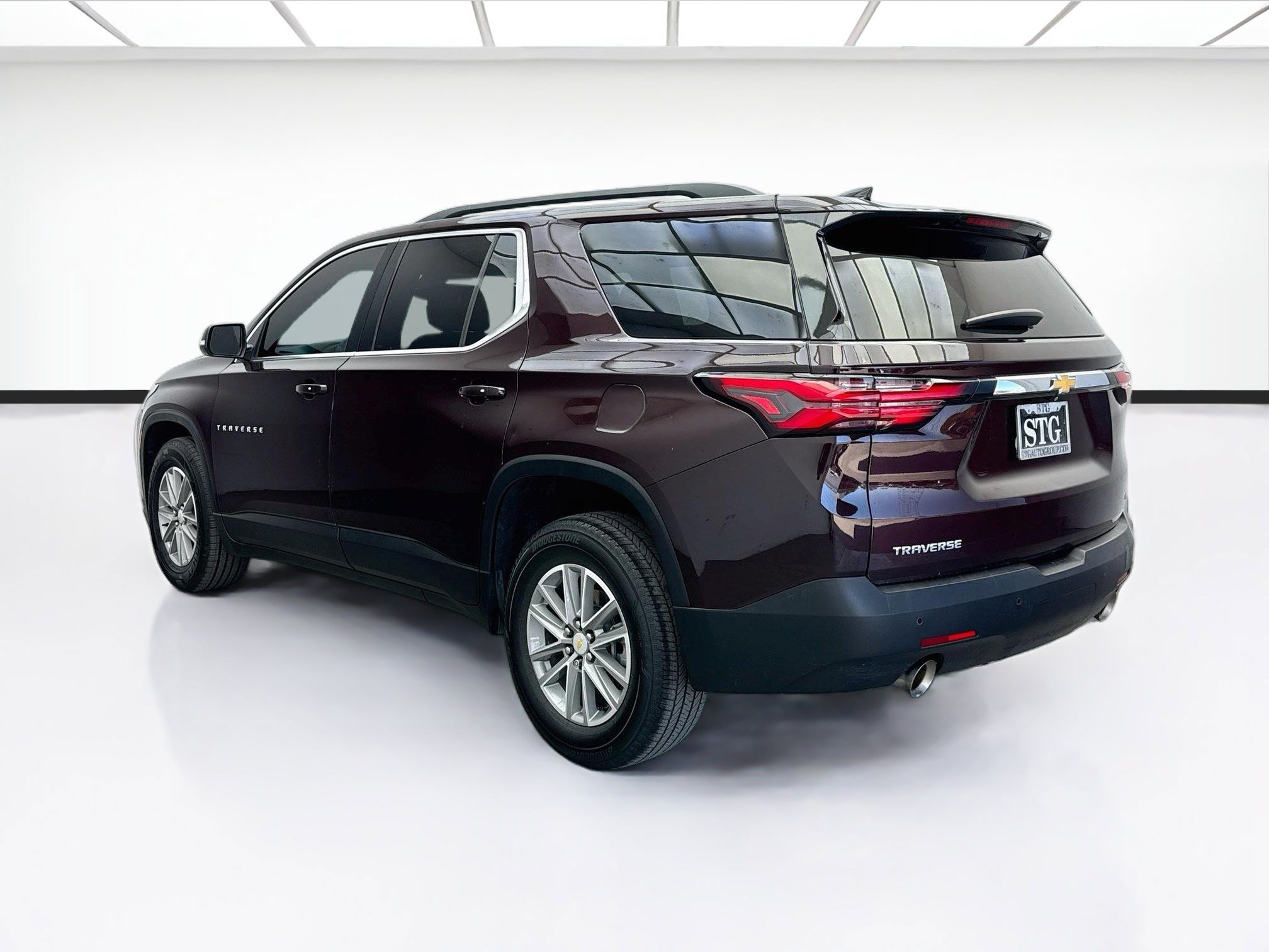 Used 2023 Chevrolet Traverse LT FWD image 6