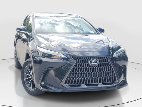 Used 2025 Lexus NX 250 FWD w/ Towing Package (2000 Lbs) image 2