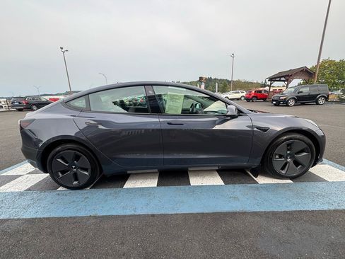Used 2023 Tesla Model 3 Standard Range RWD image 5
