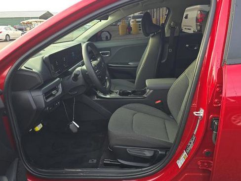 Used 2025 Kia K4 FWD image 4