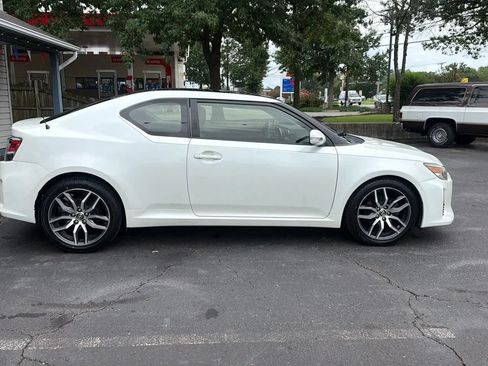 Used 2015 Scion tC FWD image 7