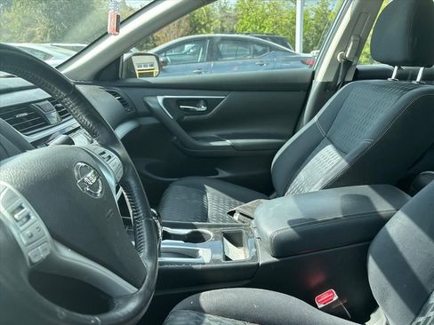 Used 2018 Nissan Altima 2.5 SV image 17