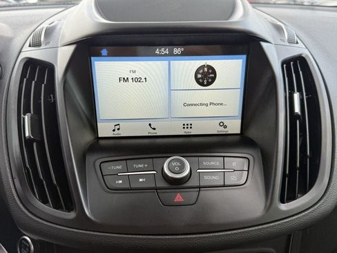 Used 2019 Ford Escape SE FWD image 19