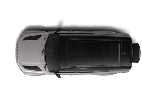 New 2026 Land Rover Defender 130 X-Dynamic SE image 4