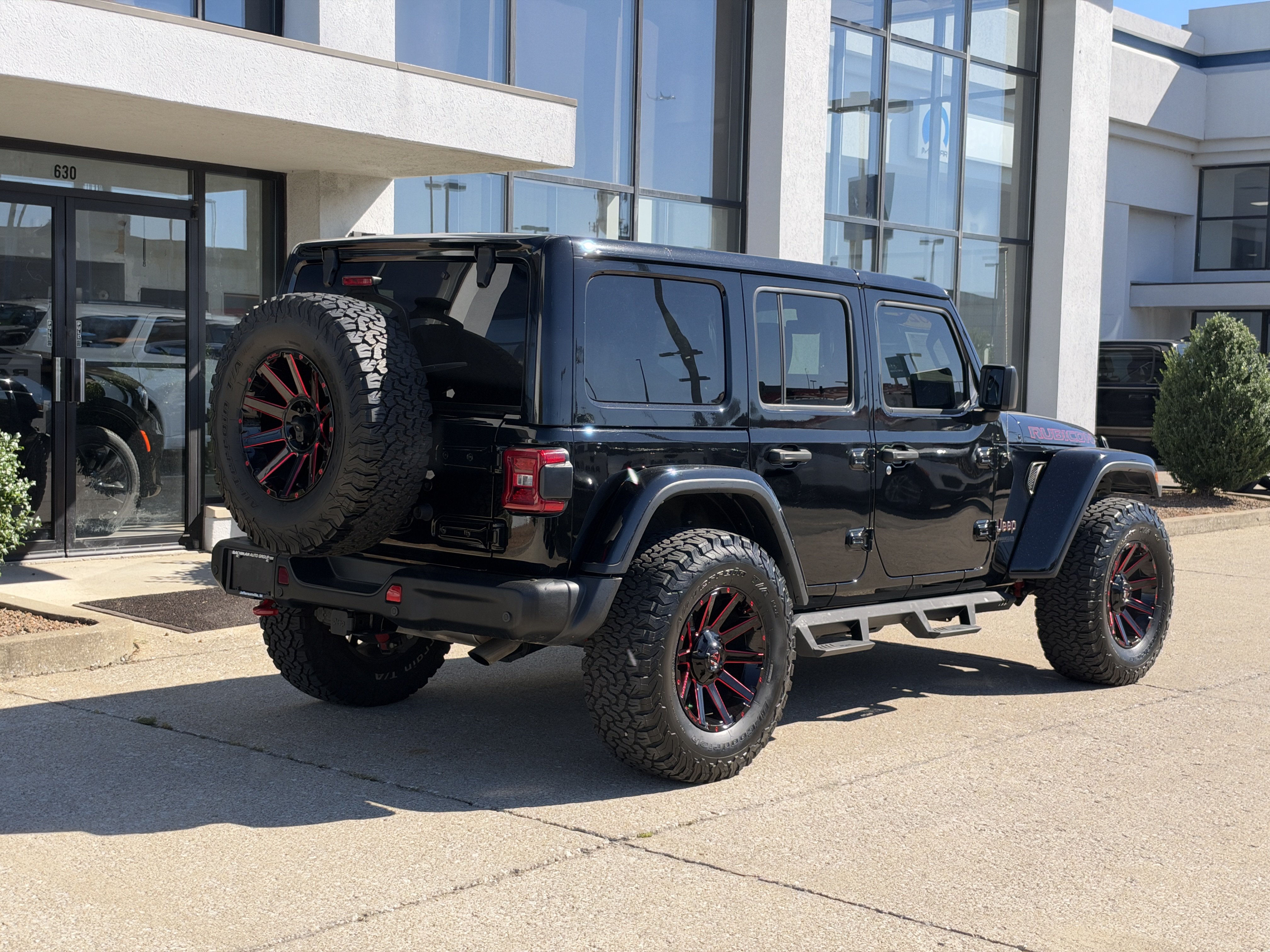 Used 2021 Jeep Wrangler Unlimited Rubicon AWD/4WD image 4