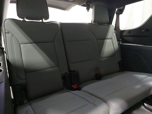 Used 2024 GMC Yukon SLT w/ Max Trailering Package image 12