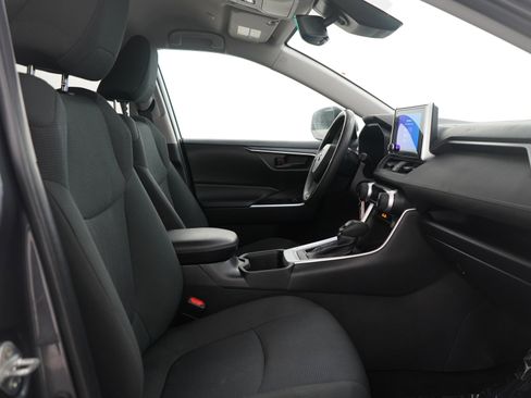 Used 2023 Toyota RAV4 LE image 13