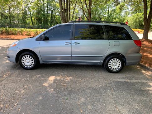 Used 2006 Toyota Sienna LE FWD image 3