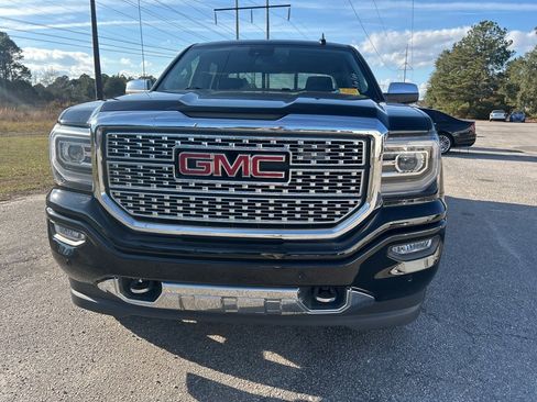 Used 2018 GMC Sierra 1500 Denali w/ Denali Ultimate Package image 3