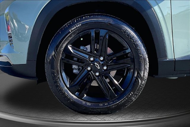 Used 2025 Chevrolet Trax ACTIV FWD image 30