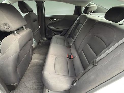 Used 2024 Chevrolet Malibu LS FWD image 19