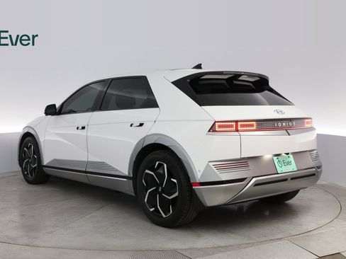 Used 2024 Hyundai Ioniq 5 Limited image 14