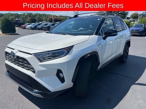 Used 2021 Toyota RAV4 XSE AWD/4WD image 3