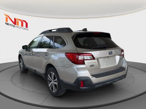 Used 2018 Subaru Outback 2.5i Limited AWD/4WD image 3