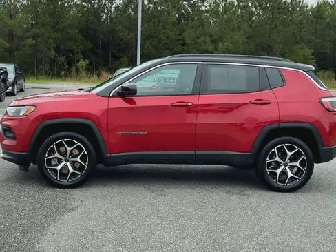 Used 2025 Jeep Compass Limited AWD/4WD image 5