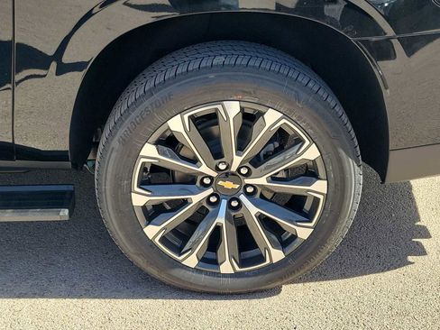 New 2026 Chevrolet Suburban High Country AWD/4WD image 12