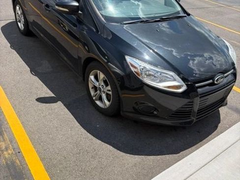 Used 2013 Ford Focus SE FWD image 1
