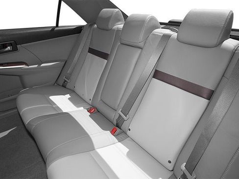 Used 2013 Toyota Camry XLE w/ Leather Pkg image 14