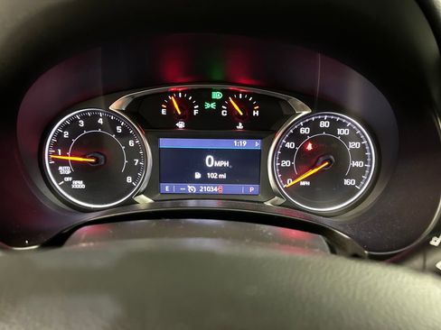 Used 2022 GMC Terrain SLT w/ Elevation Edition FWD image 16