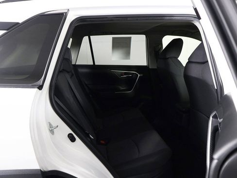 Used 2020 Toyota RAV4 XLE w/ Convenience Package image 30