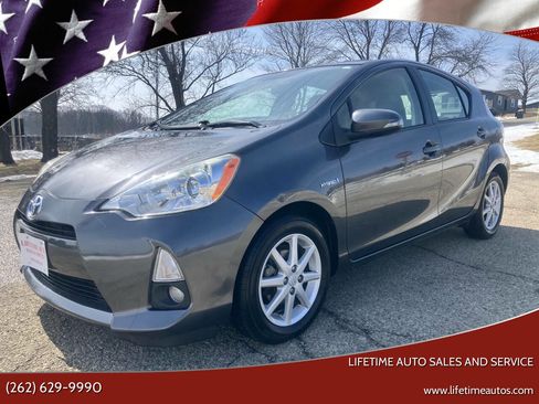 Used 2014 Toyota Prius C Three image 1