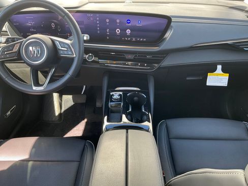Used 2025 Buick Envision Avenir AWD/4WD image 3
