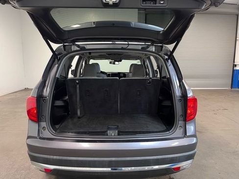 Used 2017 Honda Pilot Touring image 16
