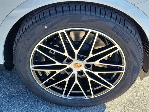 New 2026 Porsche Cayenne AWD/4WD image 13