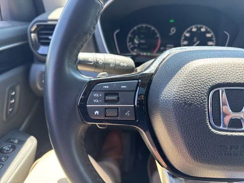 Used 2025 Honda Pilot Touring image 20