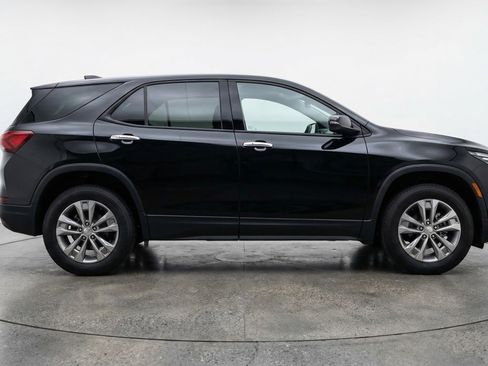 Used 2025 Chevrolet Equinox LT FWD image 11